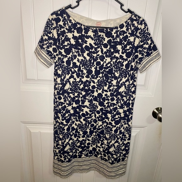 Tory Burch Elisabeth Printed Shift Dress in Navy and Ivory - Picture 5 of 7